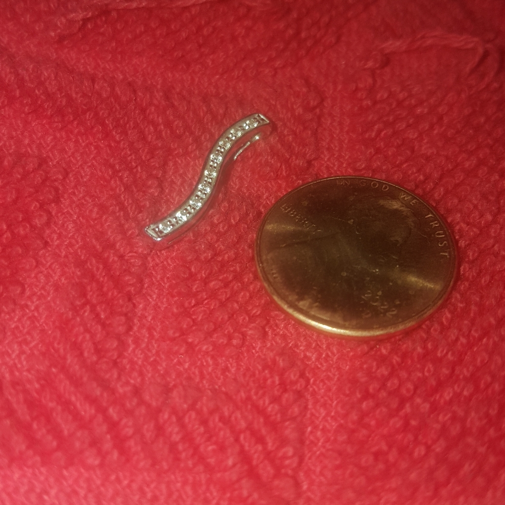 10K White Gold Real Diamonds Pendant - Picture 3 of 6